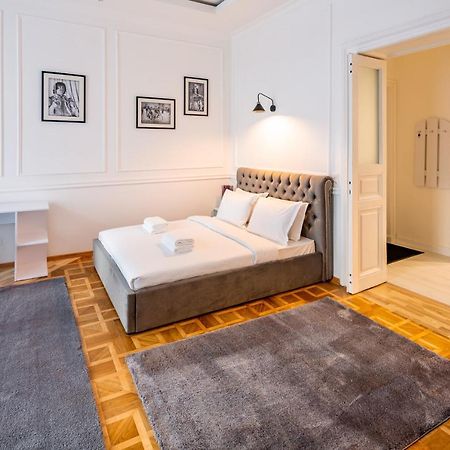 Alfa Apartments Grushevskoho 7 Лвив Екстериор снимка
