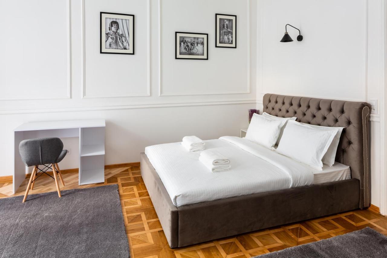 Alfa Apartments Grushevskoho 7 Лвив Екстериор снимка