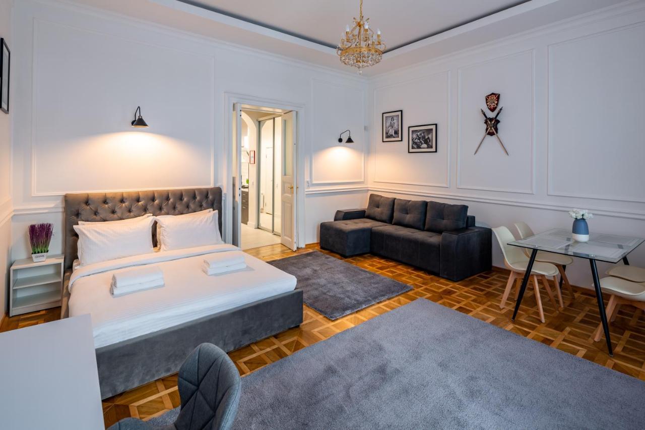 Alfa Apartments Grushevskoho 7 Лвив Екстериор снимка